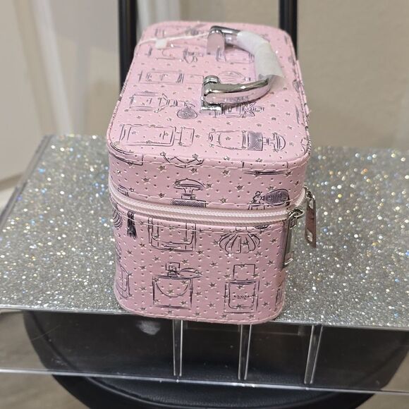 Blush Crush Rhinestone Star Fragrance Embossed Cosmetic Case - Picture 4 of 7